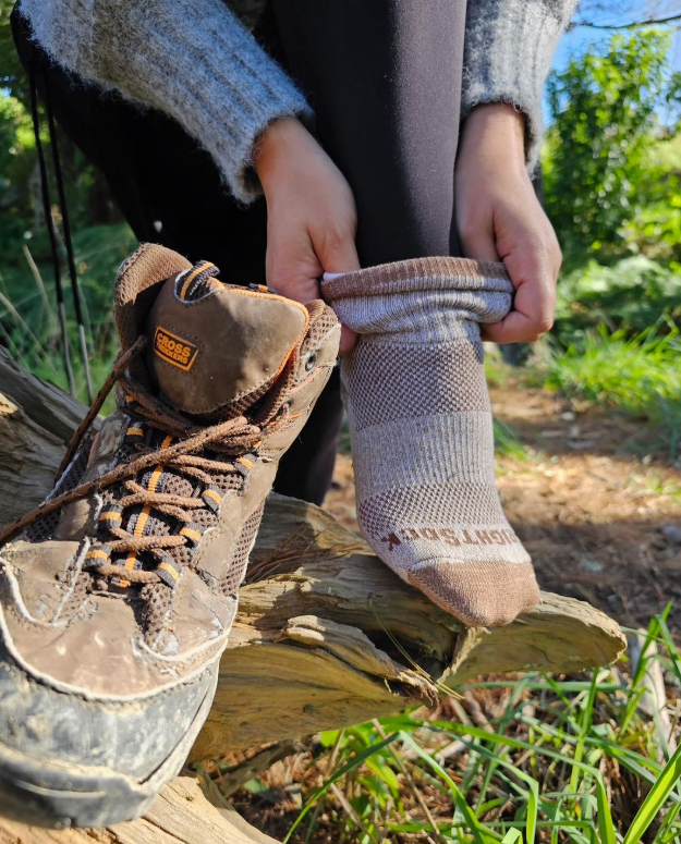 Adventure - Crew Length - Anti Blister System by Wrightsock – product image 2