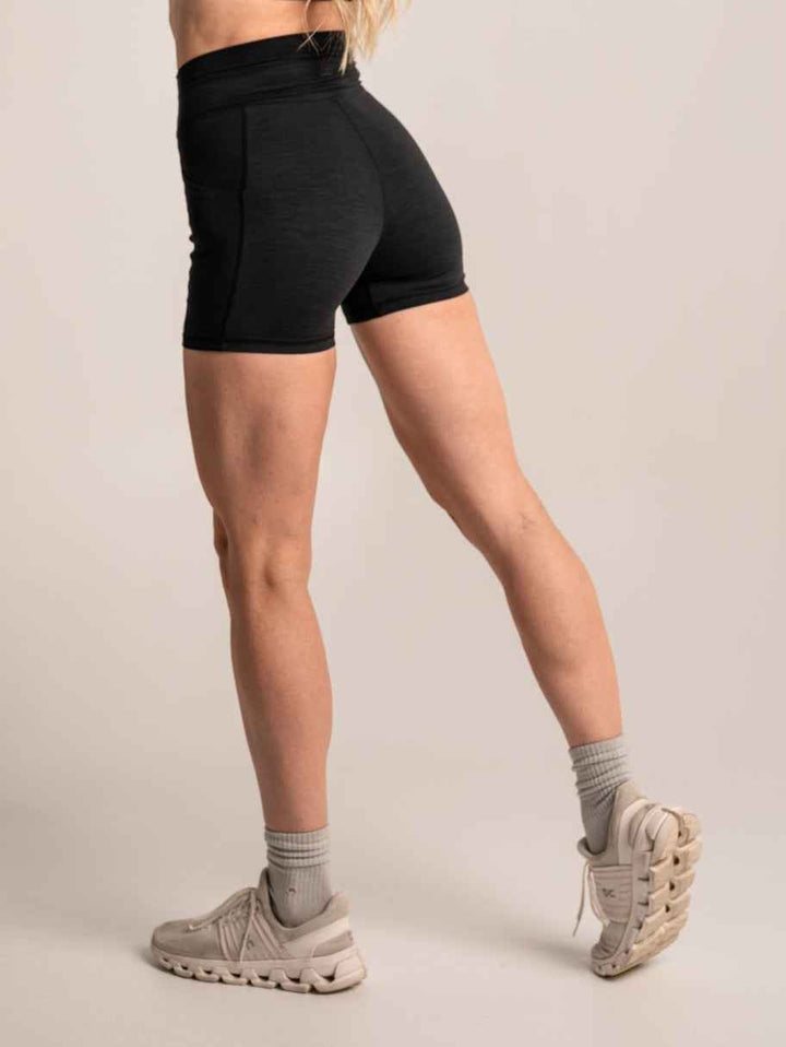 Women's Debut 4-Inch Short – Black