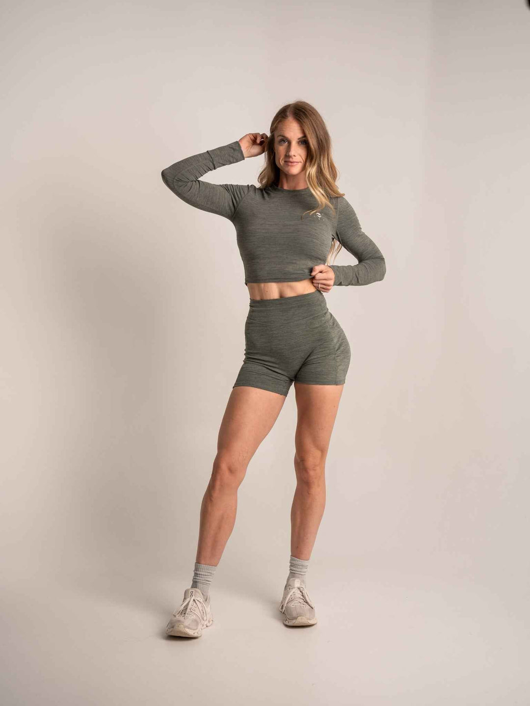 Women's Debut Crop Long Sleeve – Ivy