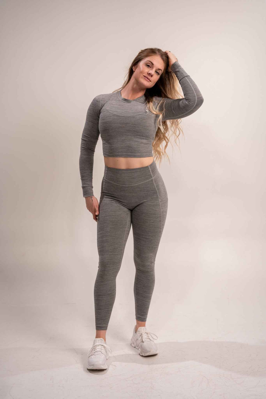 Women's Debut Crop Long Sleeve – Gray