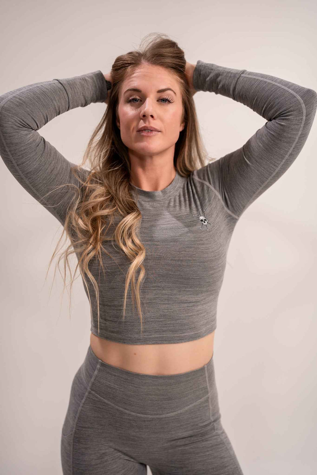 Women's Debut Crop Long Sleeve – Gray