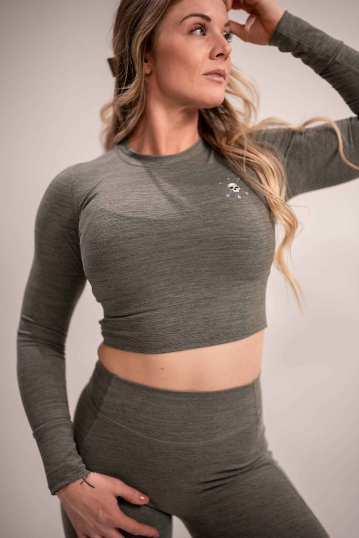 Women's Debut Crop Long Sleeve – Ivy